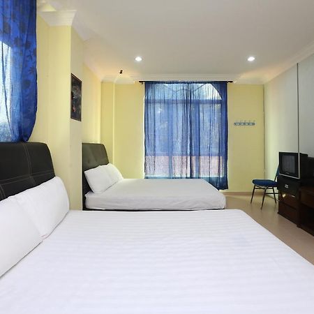 Spot On 89857 Azra Inn Кота Бару Екстериор снимка